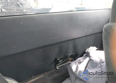 2002 Chevrolet S-10 Ls z USA, uszkodzony, nr VIN 1GCCS19W928151122